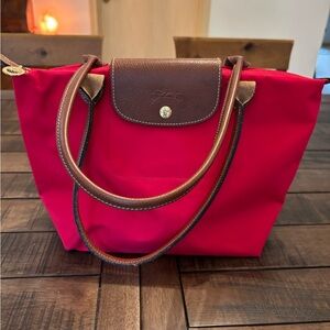 Longchamp Le Pliage Medium Nylon Tote Bag in Red | Brown Leather Trim